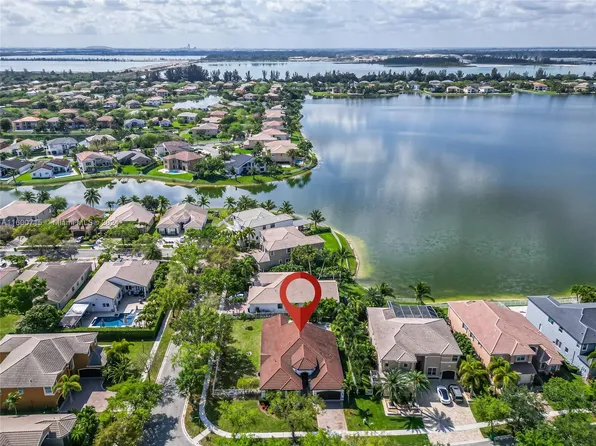 18708 SW 47th St, Hollywood, FL 33029