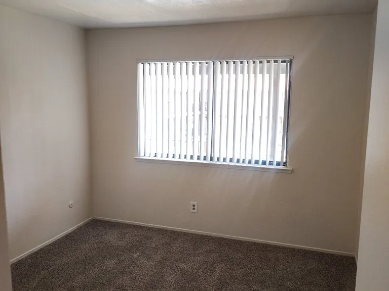 2125 North Ave #24 — Photo 9