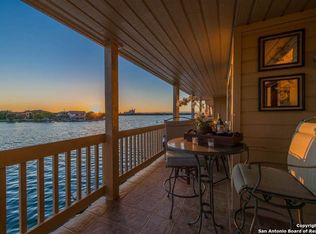 1100 The Cpe #402, Horseshoe Bay, TX 78657