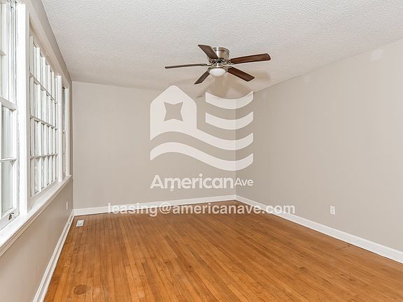 9362_004_wm_-_living_room_13288189.jpg