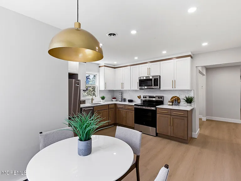 2 Leighton Ln — Photo 16