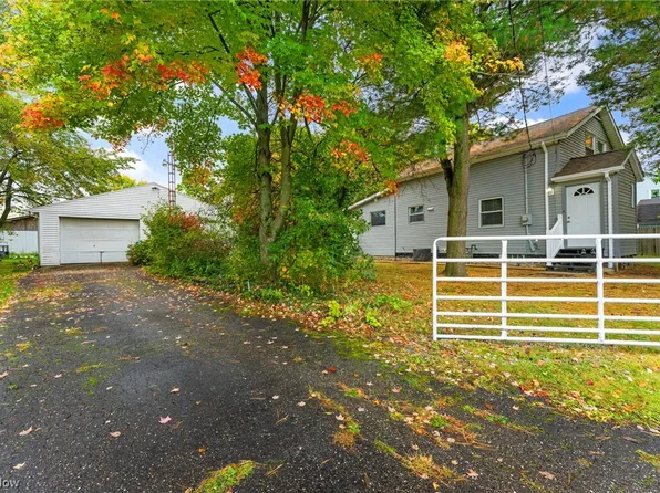 3785 Coal Pl, Mineral Ridge, OH 44440