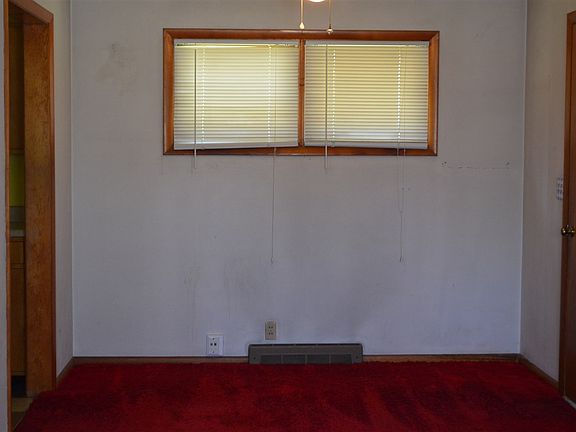 3rd image of 611 Reynolds Dr
