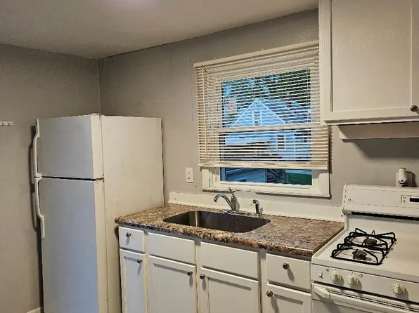 3647 1/2 Highway Ave, Highland, IN 46322