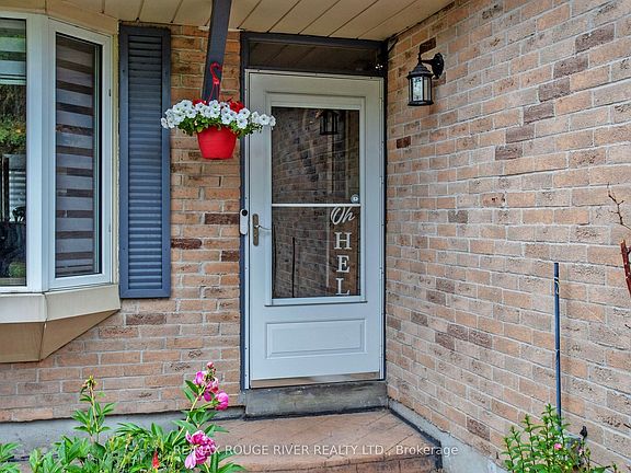 3rd image of 49 Gilmour Dr