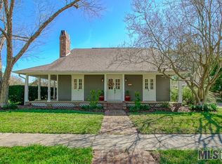 3813 Country Hill Dr, Baton Rouge, LA 70816