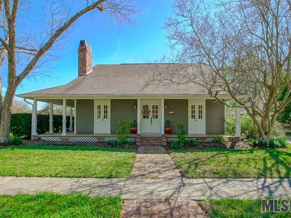 3813 Country Hill Dr, Baton Rouge, LA 70816