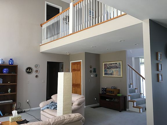 2nd image of 1580 State St