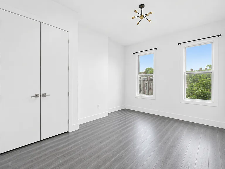 418 Rogers Ave #3 — Photo 4