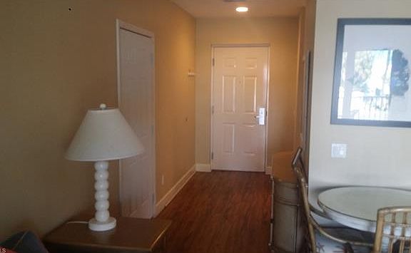3rd image of 450 Old San Carlos Blvd #201