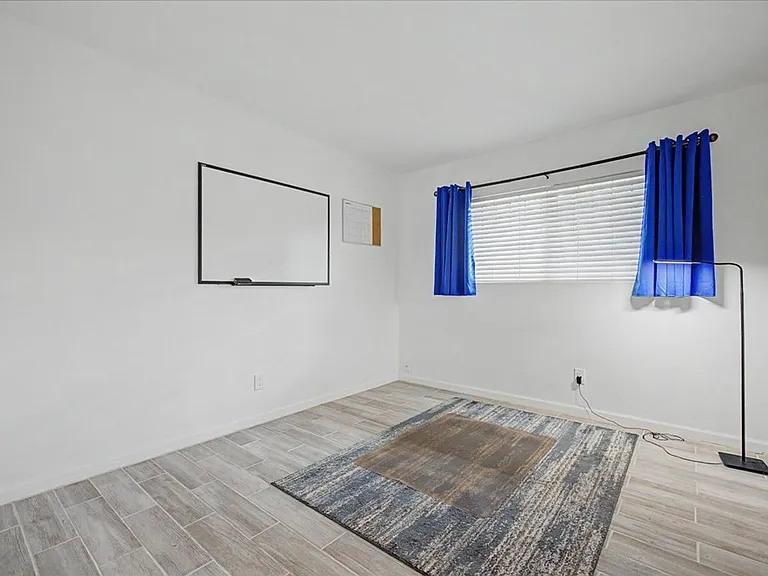 5277 N Tigua Dr — Photo 15