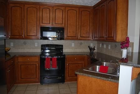 3rd image of 35 Lee Road 2170
