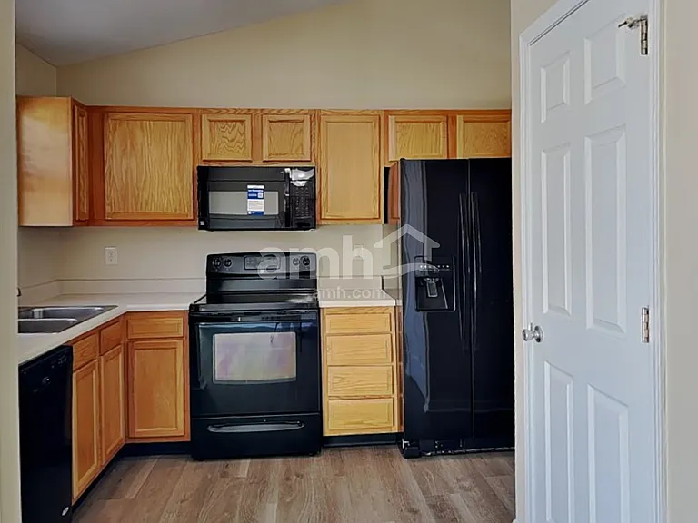 1632 Raintree Ct — Photo 4