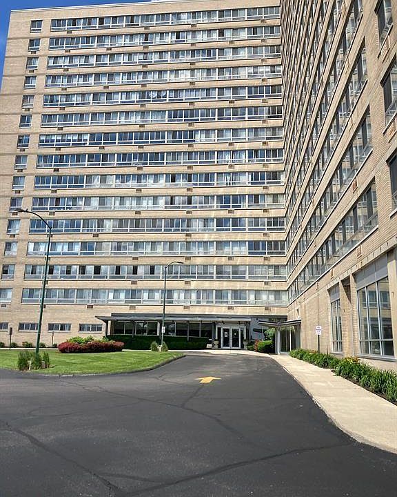 8900 E Jefferson Ave #908-909, Detroit, MI 48214 | MLS #20240018936 ...