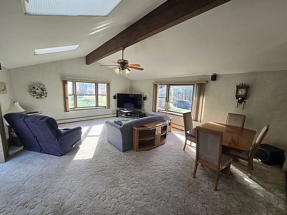 3rd image of 49 New Castle Dr