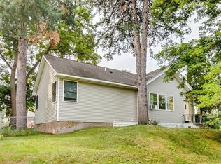 1624 7th St E, Saint Paul, MN 55106