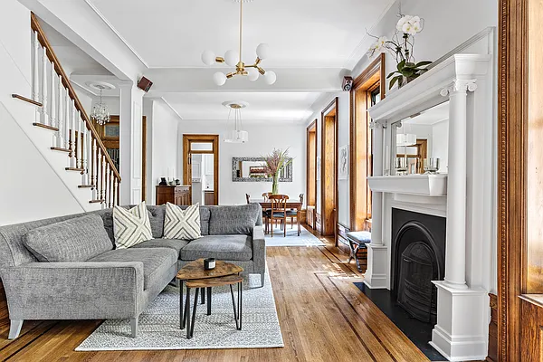 Sold by Compass | media 20