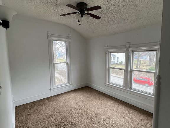 2nd image of 601 Jefferson St #2