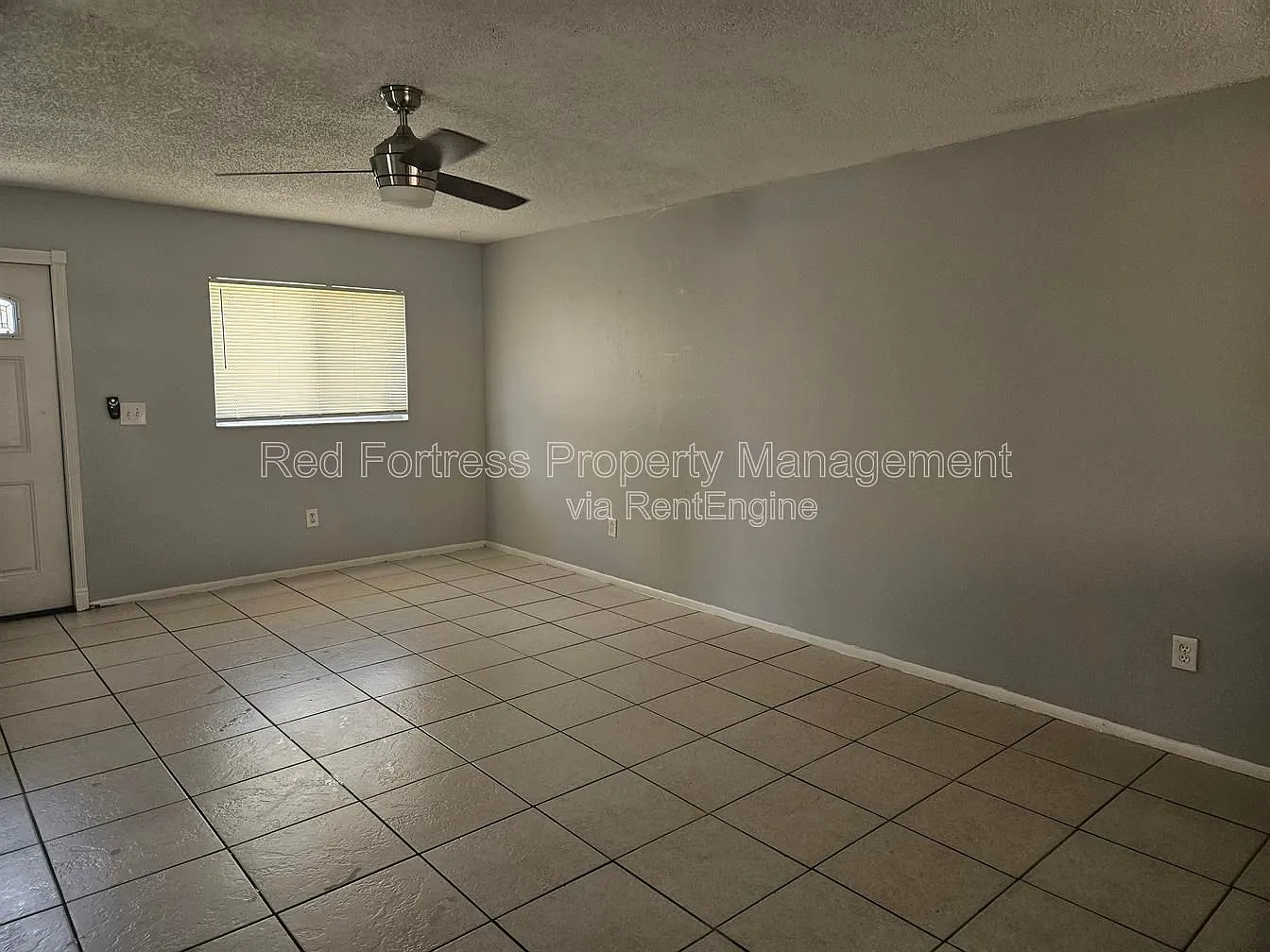 2 bed, 2.0 bath, 900 sqft, $1,200 — Photo 2