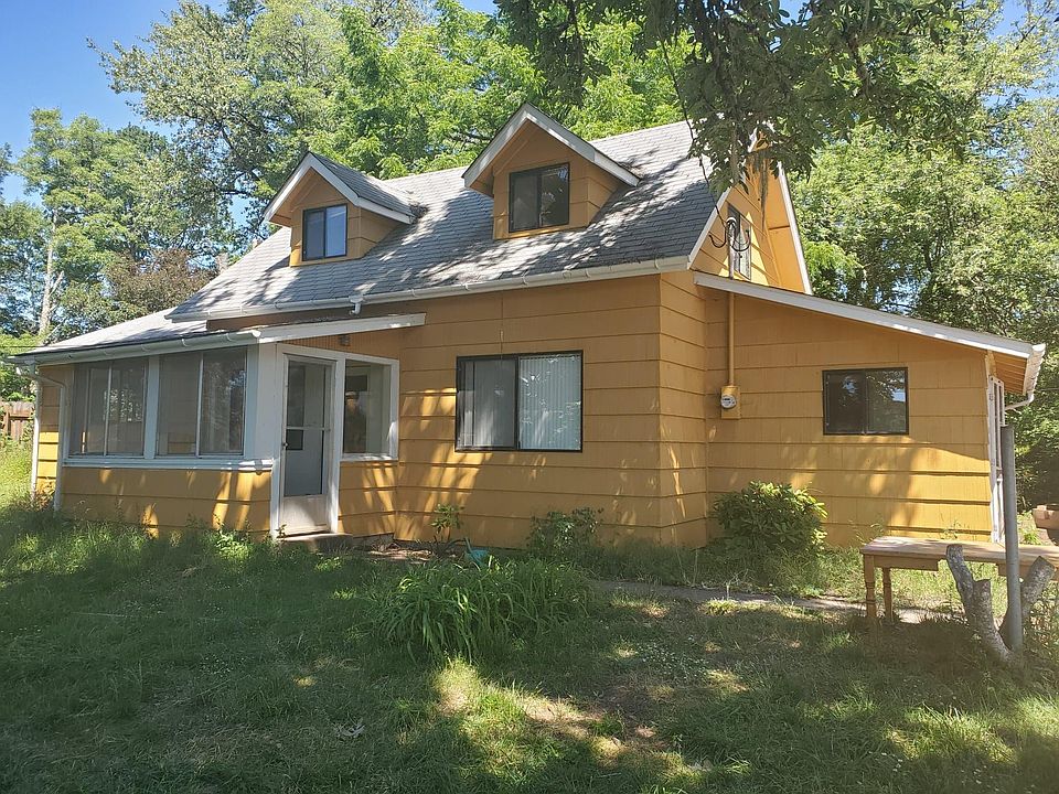 1st image of 5525 NW Oak Creek Dr