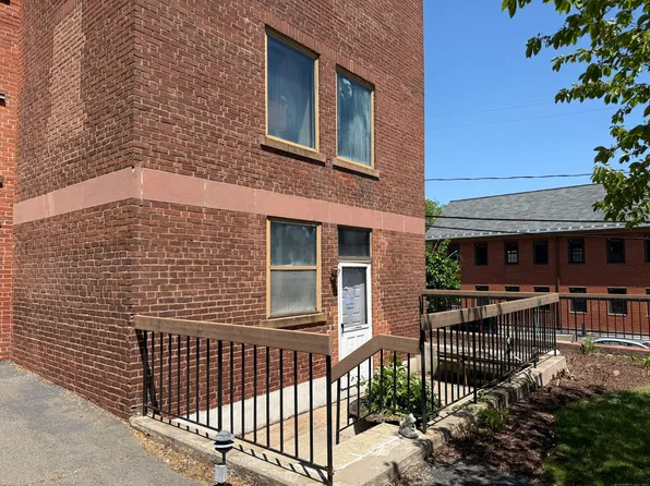 201 College Street #1, Middletown, CT 06457