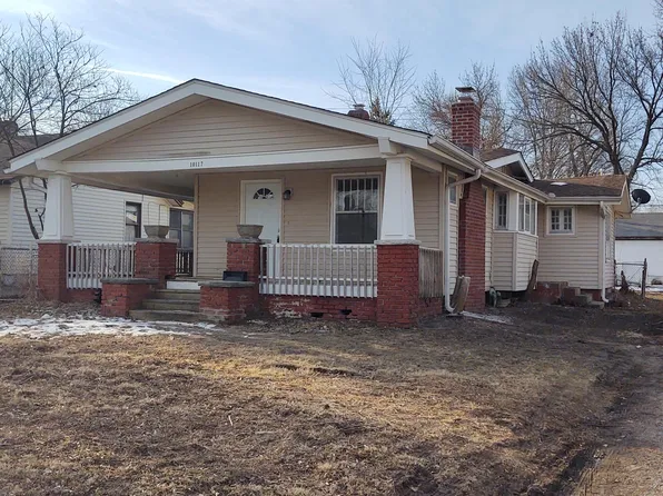 10117 E 10th St S, Independence, MO 64053