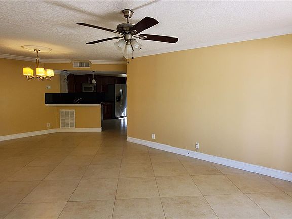 5th image of 8781 Wiles Road #202