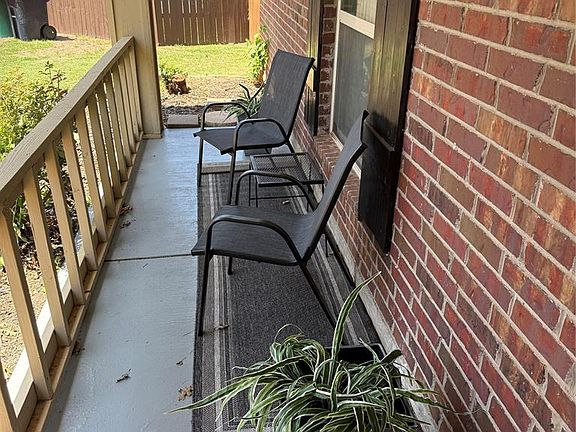 3rd image of 501 SW 149th Pl