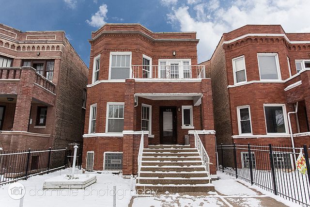 1st image of 522 N Leclaire Ave