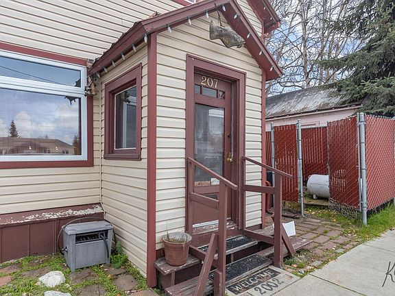 2nd image of 207 Wickersham St