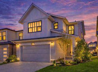 195 W Lucas Cmn NW, Calgary, AB T3P2B3