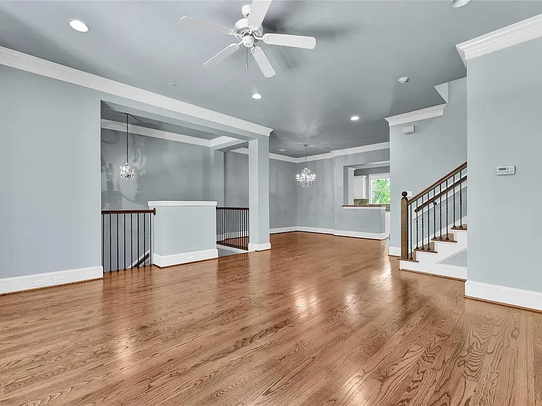4631 Regent Manor Dr — Photo 8