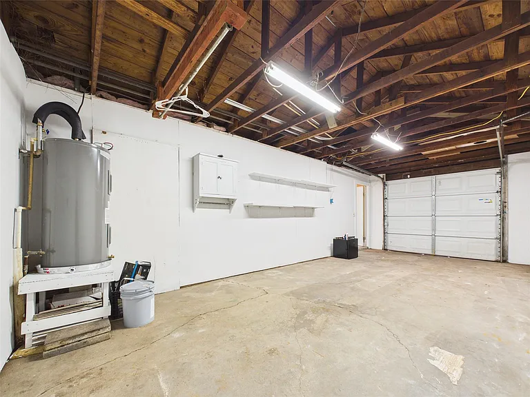 1213 W Sidnor St — Photo 36
