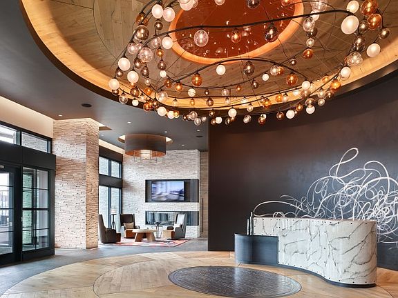 24-Hour Staffed Lobby