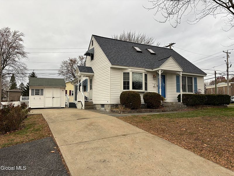 2nd image of 1 Elinor Place