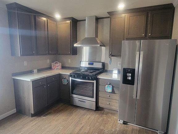 4th image of 228 Golfview Ct #209