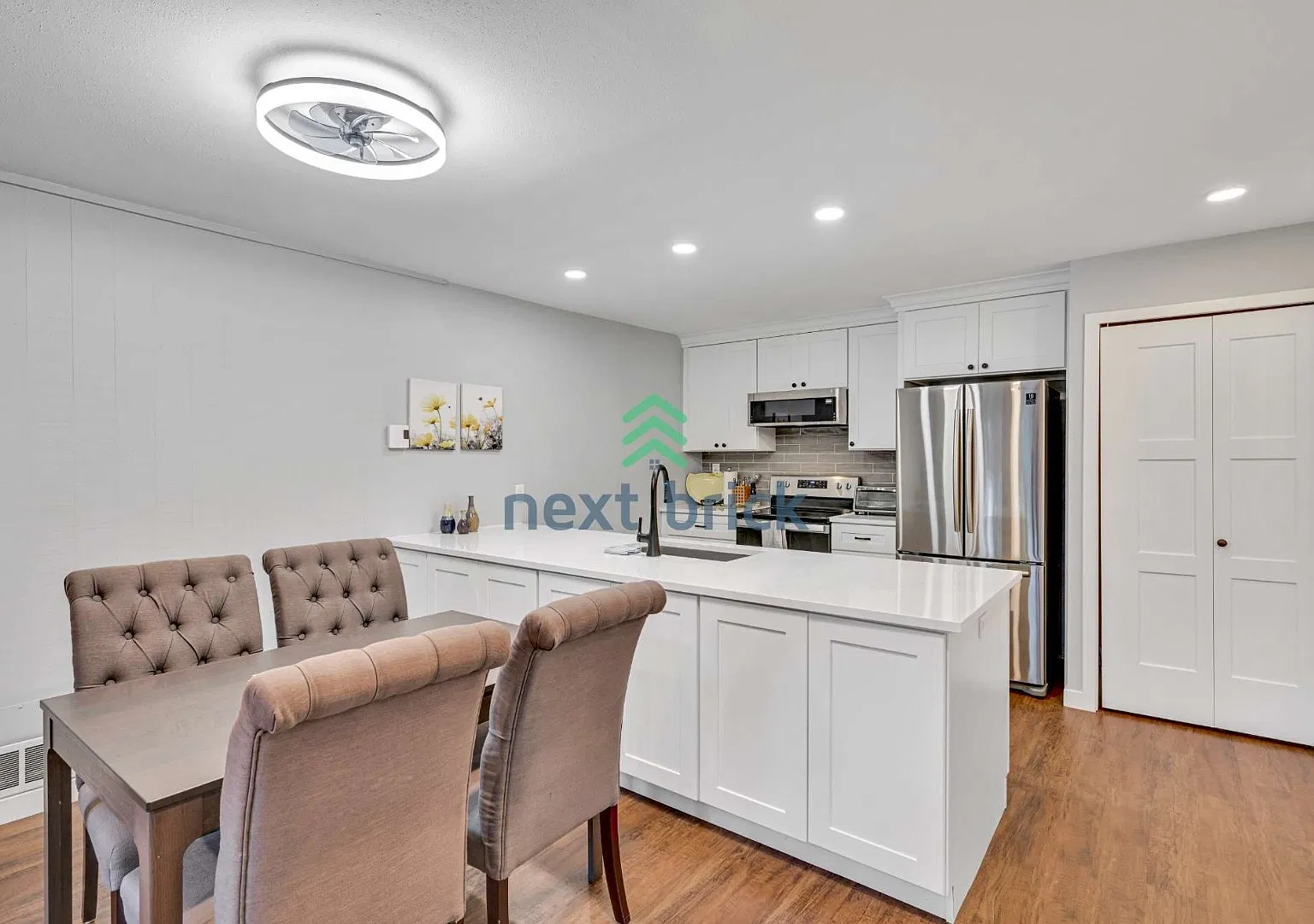 "Charming 2-Bed Condo Retreat with Modern Comforts in the Heart of Redmond!" — Photo 3