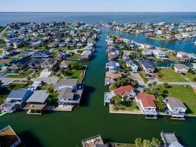16613 Curlew Rd, Jamaica Beach, TX, 77554