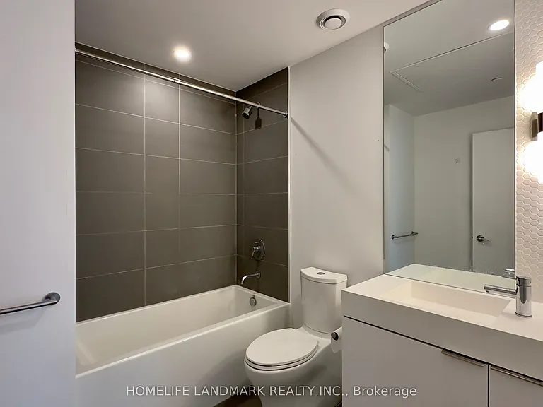 33 Helendale Ave #809 — Photo 7