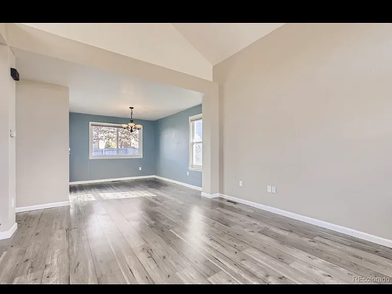 18875 E Saratoga Cir — Photo 3