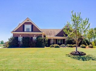 260 Village Dr, Jefferson, GA 30549