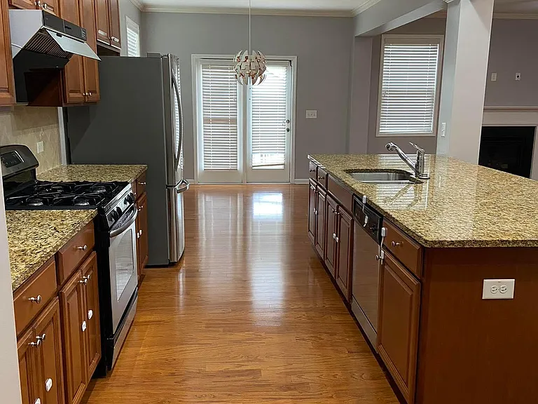 3422 Fallen Oak Dr — Photo 5