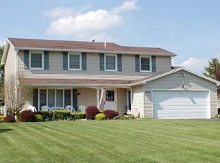 6168 Fawn Meadow St, Farmington, NY 14425