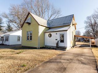 310 N John St, Mascoutah, IL