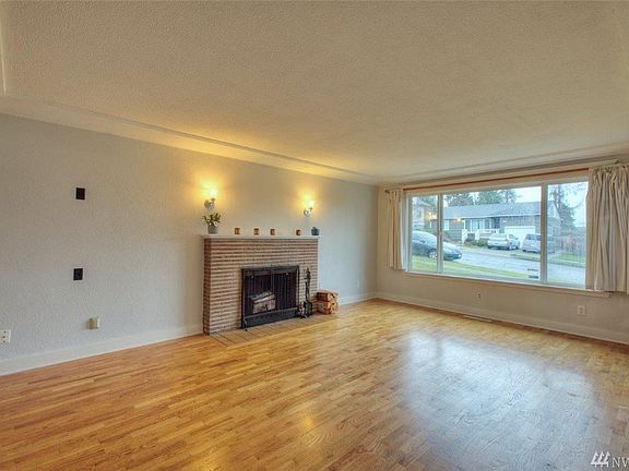 4th image of 4421 S 10th St