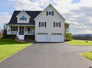 129 Caballero Rd, Tribes Hill, NY 12177