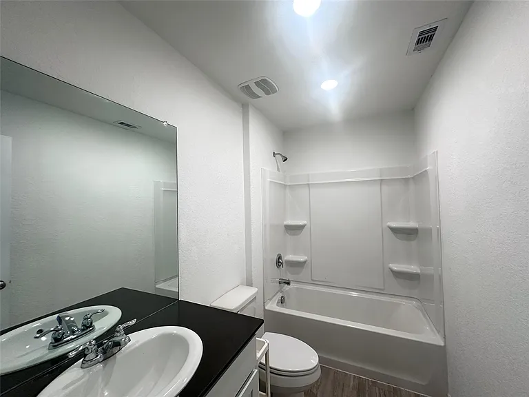 2722 Winterfell St — Photo 19