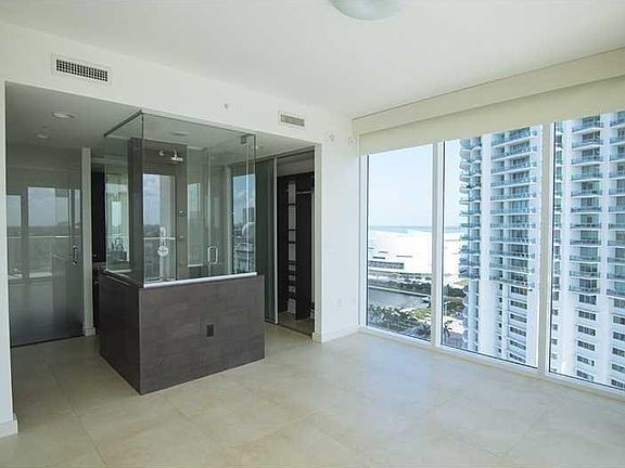 4th image of 1040 Biscayne Blvd APT 2203