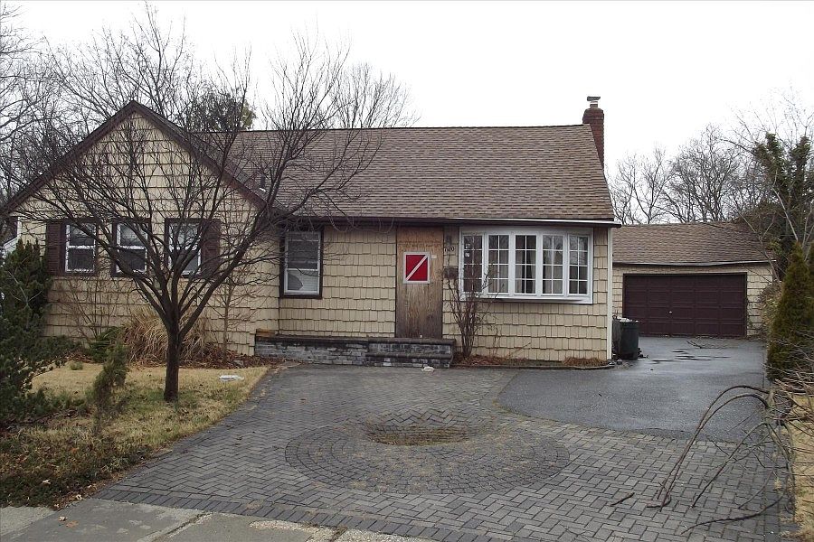1st image of 720 Truman Ave