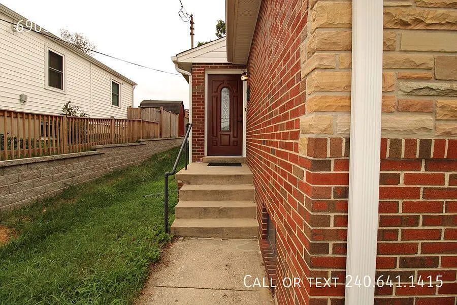 Charming 3-Bedroom Brick Single-Family Home in Hyattsville! — Photo 4